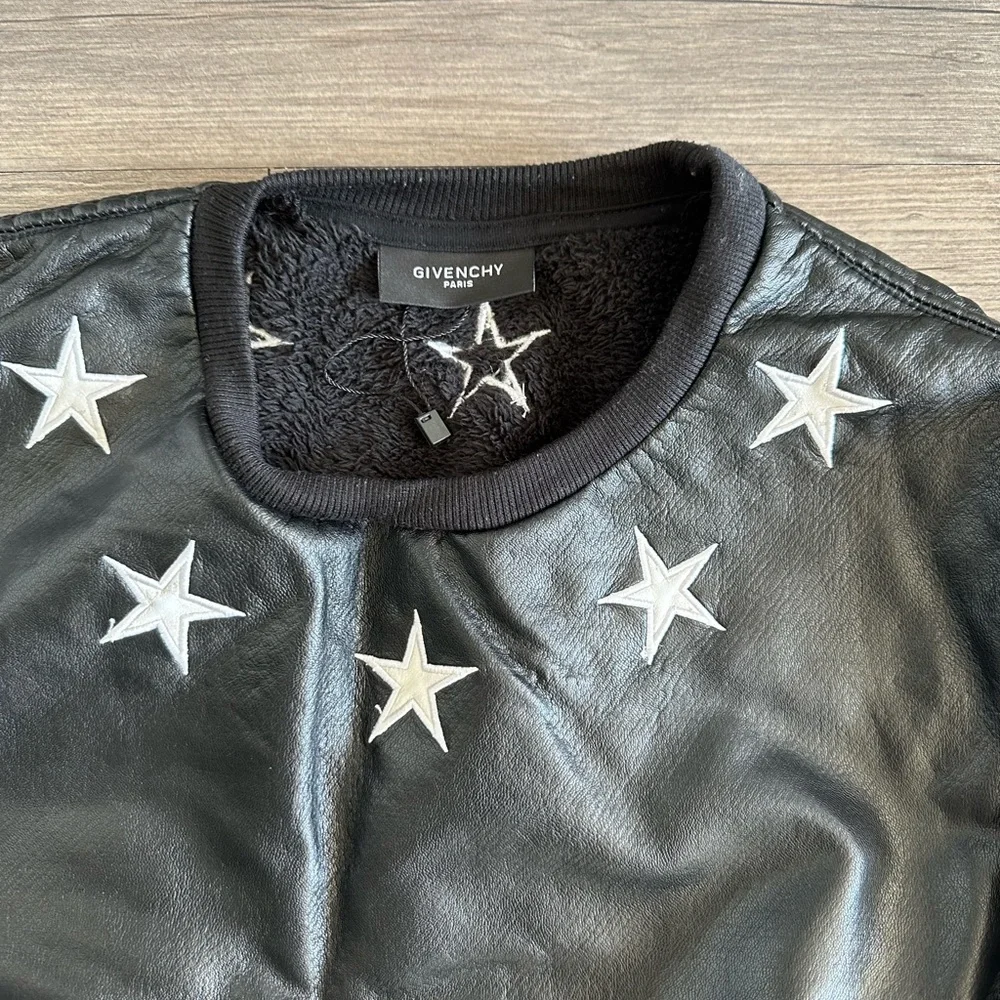 Givenchy pull - Picture 2 of 2